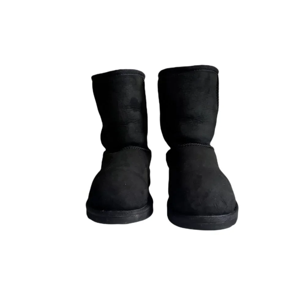 UGG Australia Youth Classic Short 5251 K Sheepskin Boot Shoes Black Size 3 US